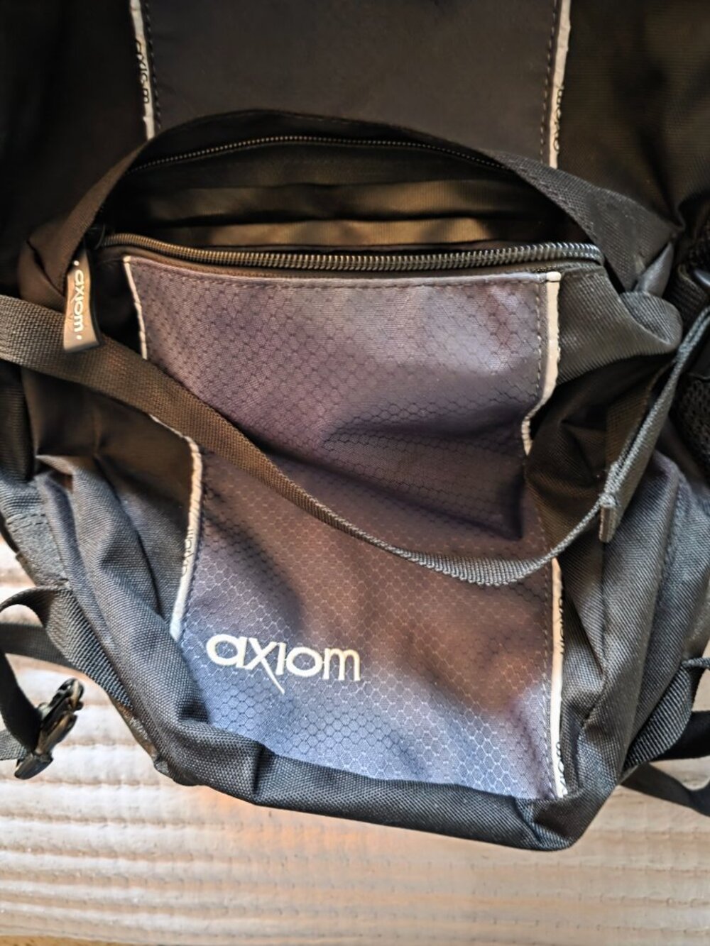 Axiom La Salle Journey Series Pannier Bike Rack Bag with rain shield - Picture 5 of 6